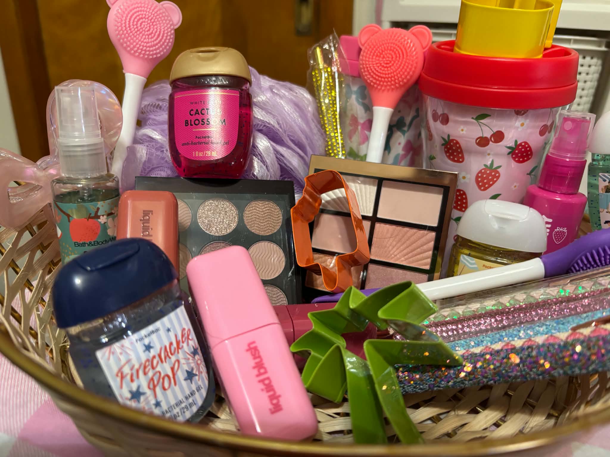Glam Girl Pull & Pack